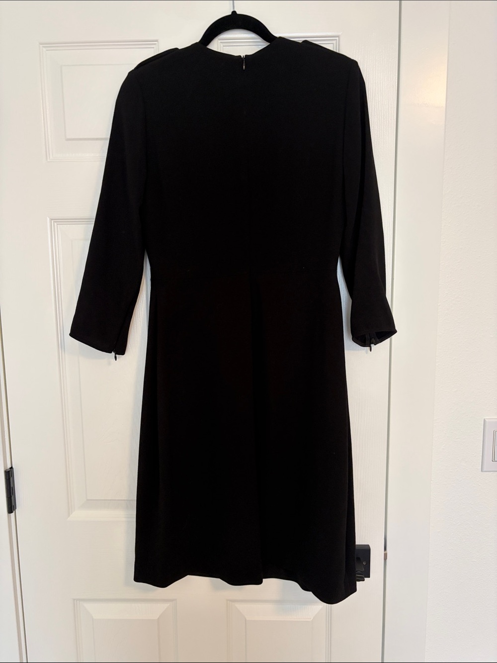Authentic Burberry Classic Black Shift Dress with Button shoulder detail - Picture 3 of 3
